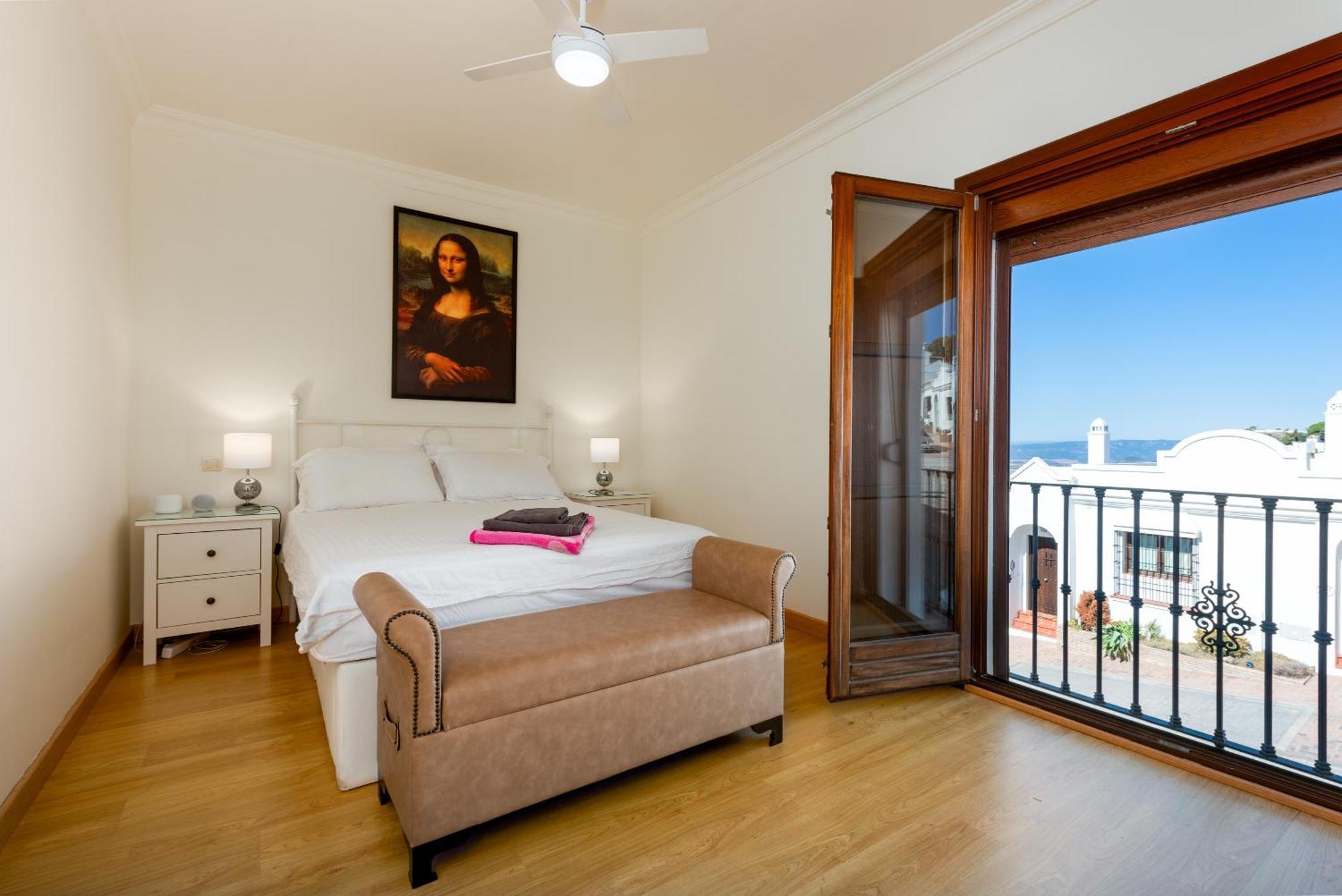 Stylish 3 Bed House 2 Bathrooms, With Patio, Roof Terrace And Communal Pool 5 Minutes Away From The Beautiful Spanish White Village Of Casares Pueblo And Only 20 Mins From The Sea Eksteriør billede